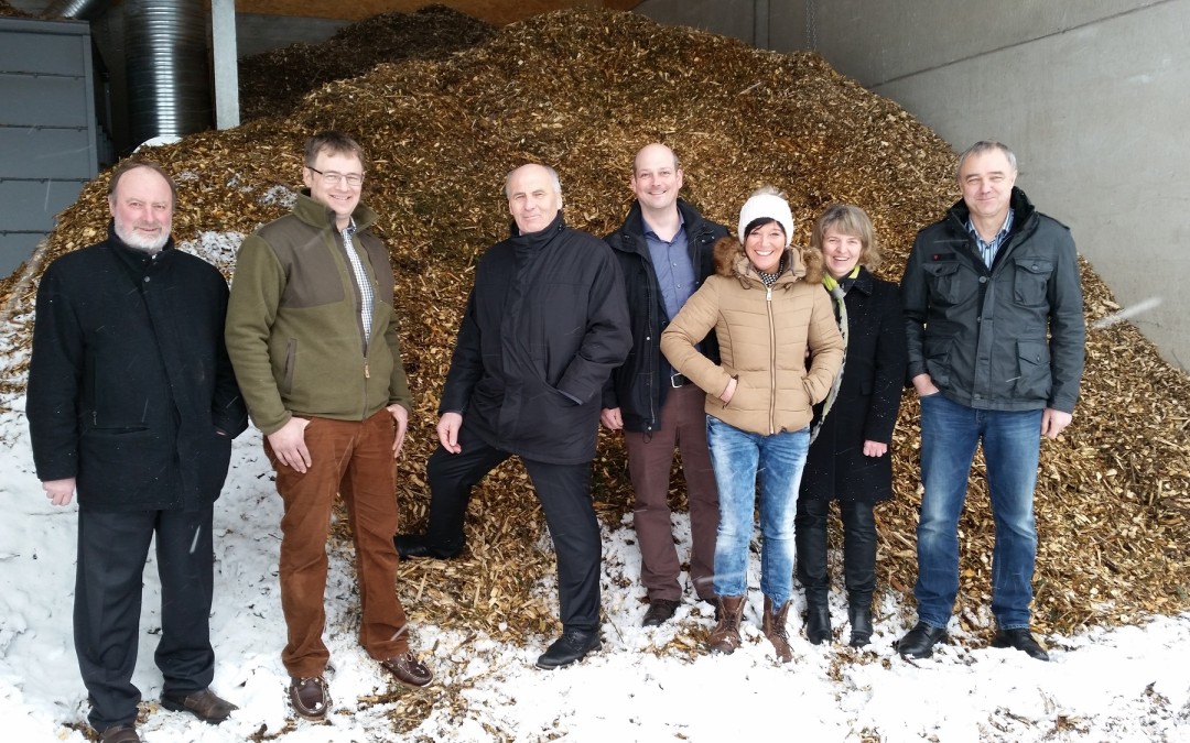 Waldemar Westermayer zu Besuch im Blockheizkraftwerk in Seewald