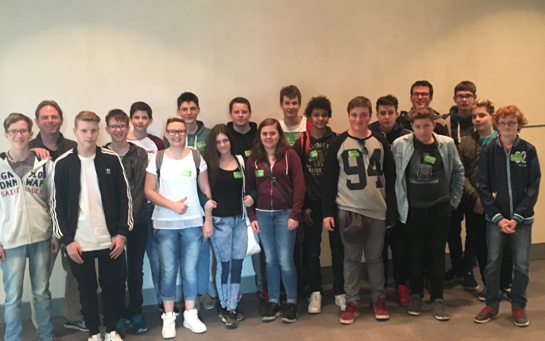 Besuchergruppe der Grund- und Werkrealschule Wuchzenhofen zu Gast im Bundestag