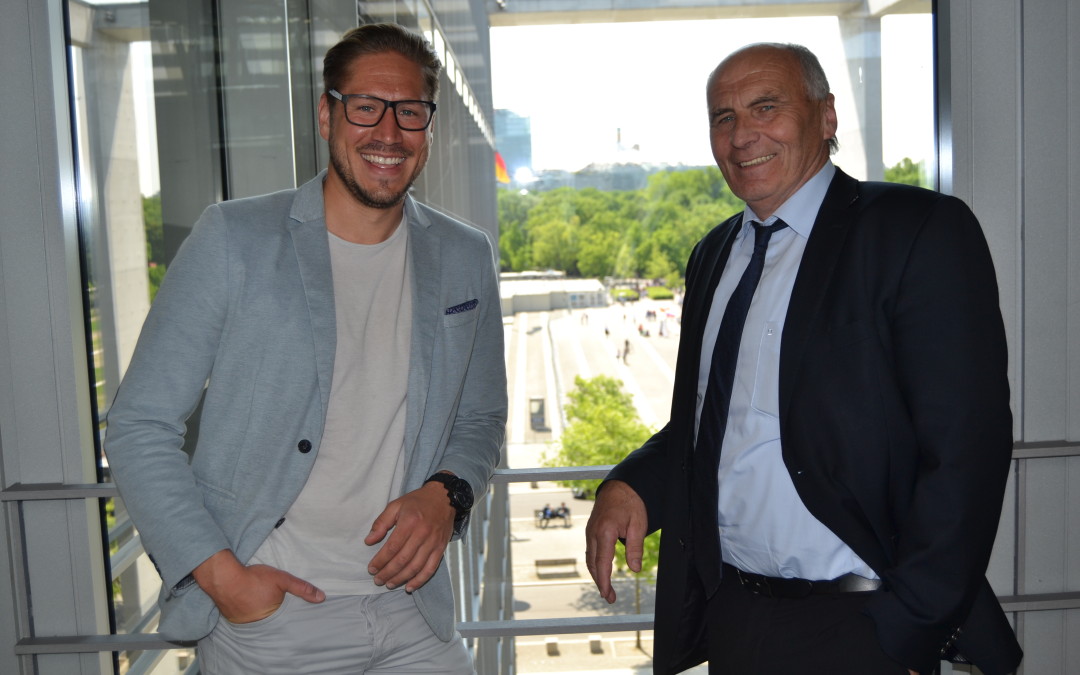 Wirtschaftsjunior zu Gast im Deutschen Bundestag